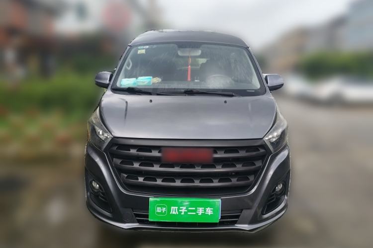 Used Jinbei Gold Hiace 2021 2.0L Passenger Van Travel Lion 7-Seater Front