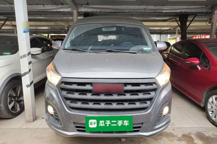 Used Jinbei Gold Hiace 2021 1.5L Passenger Van Travel Lion 6-Seater Front
