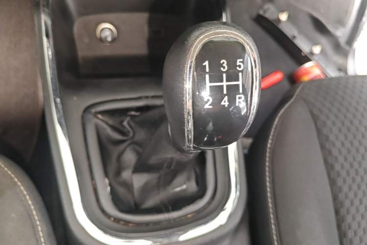 Used Jinbei Gold Hiace 2021 1.6L Box Van Engineering Lion 2-Seater Gear Lever