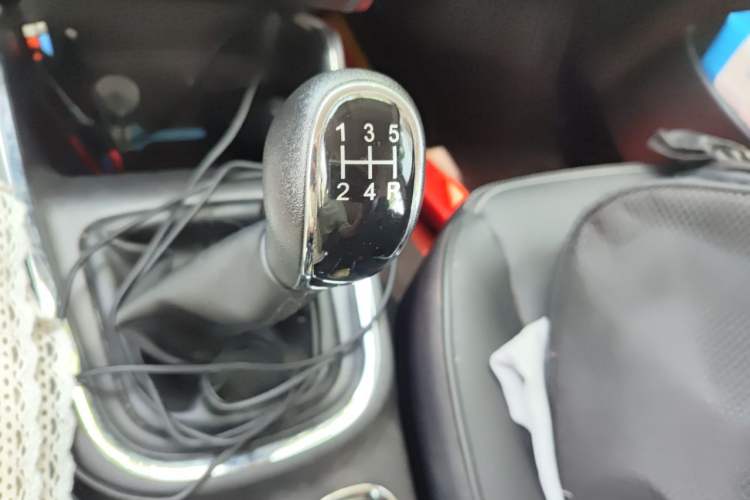 Used Jinbei Gold Hiace 2021 2.0L Passenger Van Travel Lion 7-Seater Gear Lever
