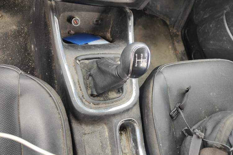 Used Jinbei Gold Hiace 2021 2.0L Passenger Van Travel Lion 6-Seater Gear Lever