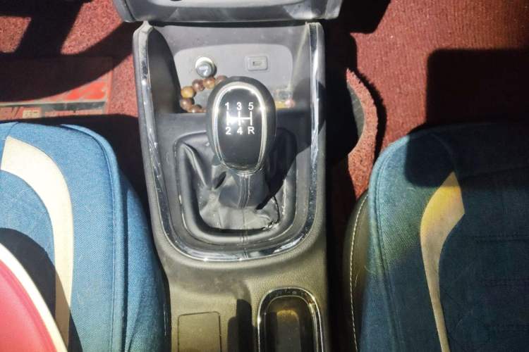 Used Jinbei Gold Hiace 2021 1.5L Passenger Vehicle Engineering Lion 6 Seats Gear Lever