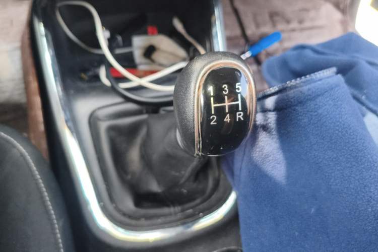Used Jinbei Gold Hiace 2021 1.5L Passenger Vehicle Engineering Lion 6 Seats Gear Lever