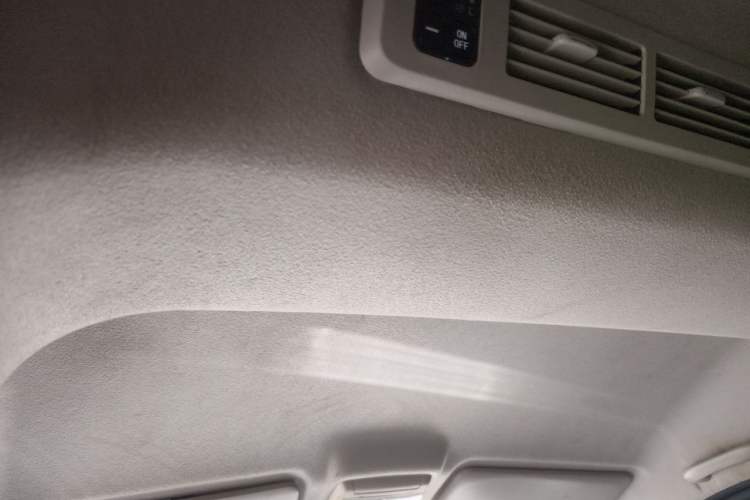 Used Jinbei Gold Hiace 2021 2.0L Passenger Van Travel Lion Mid-Size Air-Conditioned Version 9 Seats Headliner