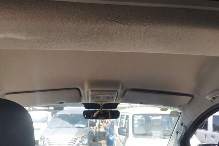 Used Jinbei Gold Hiace 2021 1.5L Passenger Van Travel Lion 6-Seater Headliner