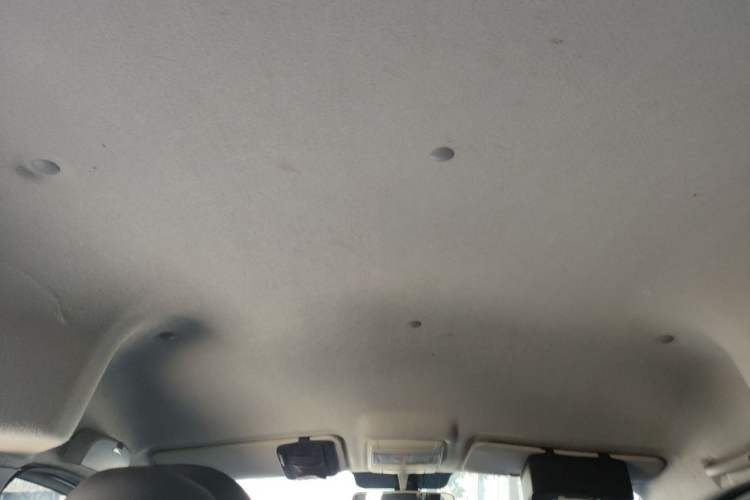 Used Jinbei Gold Hiace 2021 1.5L Passenger Vehicle Engineering Lion 6 Seats Headliner