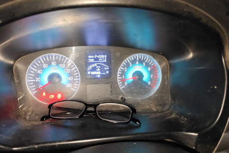 Used Jinbei Gold Hiace 2021 1.5L Passenger Vehicle Engineering Lion 7 Seats Instrument Cluster