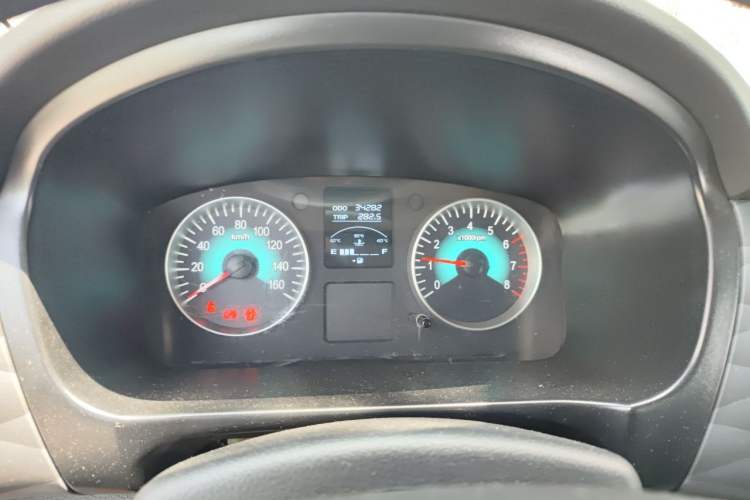 Used Jinbei Gold Hiace 2021 2.0L Passenger Van Travel Lion 7-Seater Instrument Cluster