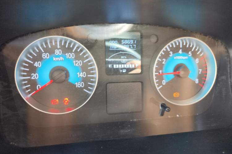 Used Jinbei Gold Hiace 2021 2.0L Passenger Van Travel Lion Mid-Size Air-Conditioned Version 9 Seats Instrument Cluster