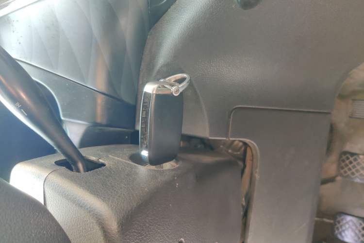 Used Jinbei Gold Hiace 2021 1.5L Passenger Vehicle Travel Lion 5-Seater Interior 1