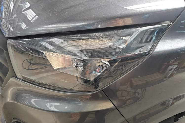 Used Jinbei Gold Hiace 2021 1.6L Box Van Engineering Lion 2-Seater Left Front Headlight