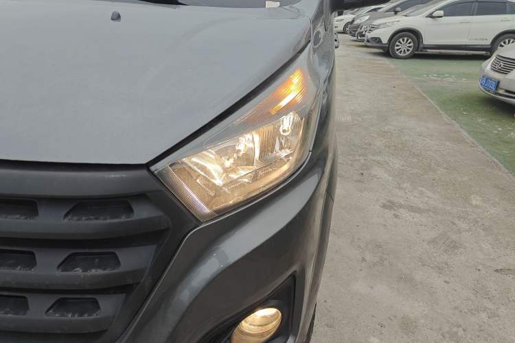Used Jinbei Gold Hiace 2021 1.5L Passenger Vehicle Engineering Lion 7 Seats Left Front Headlight