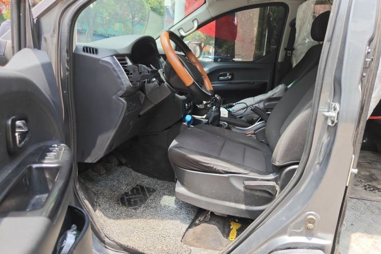 Used Jinbei Gold Hiace 2021 1.5L Passenger Vehicle Engineering Lion 5-Seater Left Front Seat