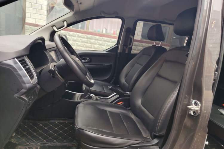 Used Jinbei Gold Hiace 2021 1.5L Passenger Van Travel Lion 7-Seater Left Front Seat