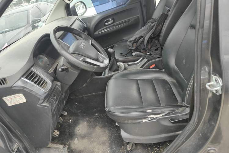 Used Jinbei Gold Hiace 2021 2.0L Passenger Van Travel Lion 6-Seater Left Front Seat