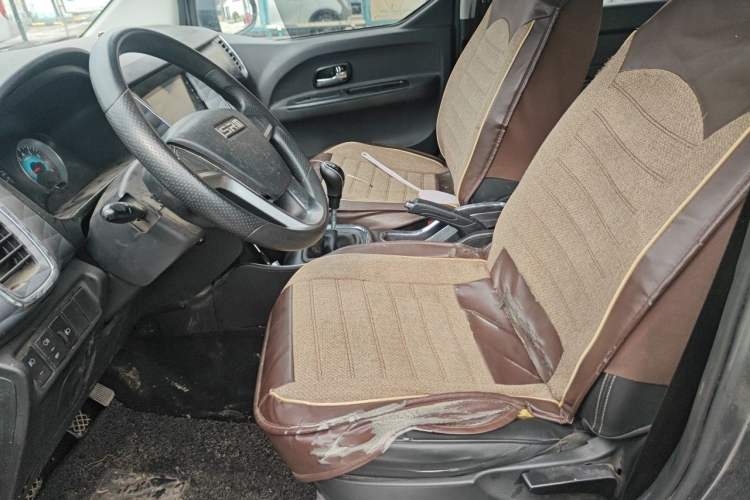 Used Jinbei Gold Hiace 2021 1.5L Passenger Van Travel Lion 6-Seater Left Front Seat