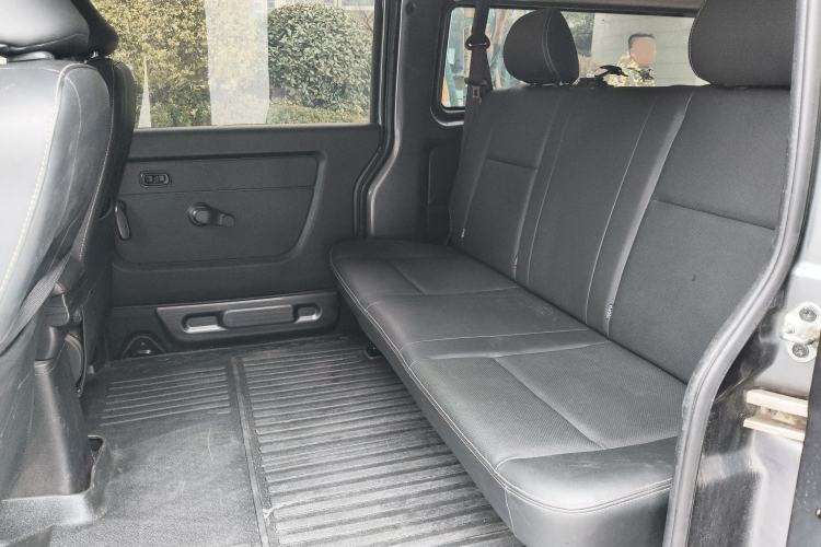 Used Jinbei Gold Hiace 2021 1.5L Passenger Vehicle Travel Lion 5-Seater Left Rear Seat