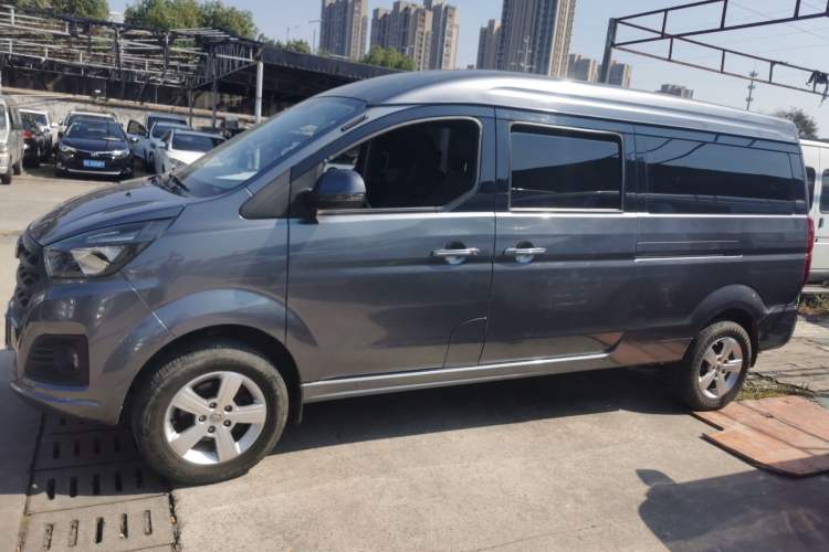 Used Jinbei Gold Hiace 2021 1.5L Passenger Van Travel Lion 6-Seater Left Side