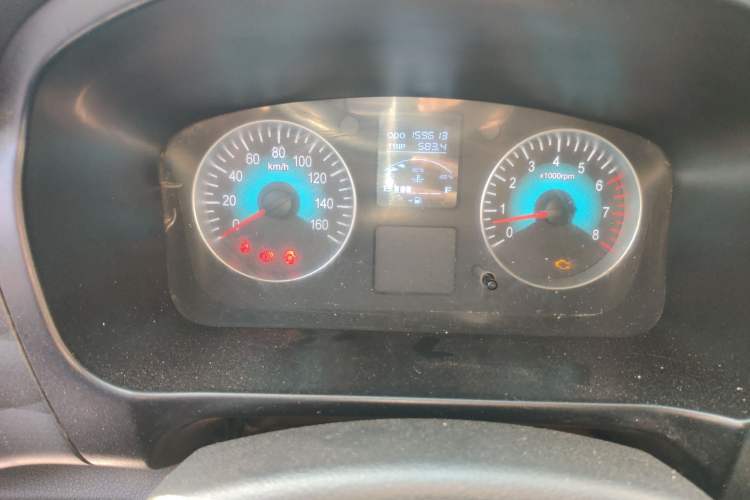 Used Jinbei Gold Hiace 2021 1.5L Passenger Vehicle Travel Lion 5-Seater Odometer Close Up