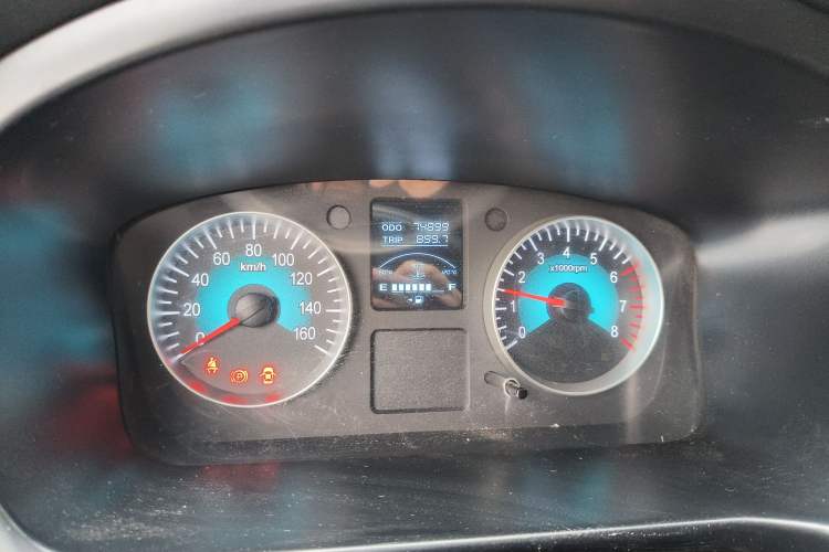 Used Jinbei Gold Hiace 2021 1.5L Passenger Vehicle Travel Lion 5-Seater Odometer Close Up