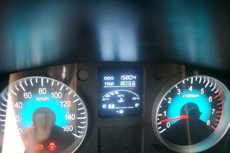 Used Jinbei Gold Hiace 2021 1.5L Passenger Van Travel Lion 7-Seater Odometer Close Up
