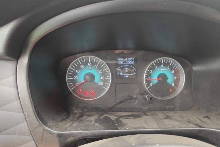 Used Jinbei Gold Hiace 2021 1.5L Passenger Van Travel Lion 6-Seater Odometer Close Up