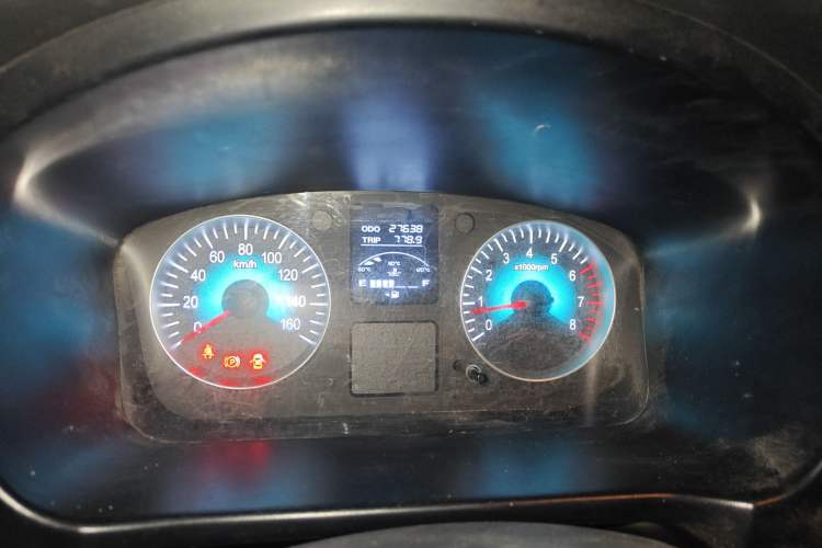 Used Jinbei Gold Hiace 2021 1.5L Passenger Van Travel Lion 6-Seater Odometer Close Up