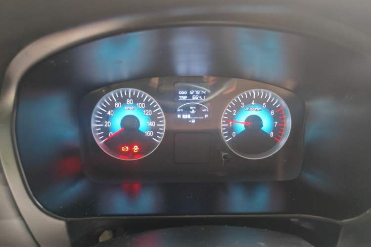 Used Jinbei Gold Hiace 2021 1.5L Passenger Vehicle Travel Lion 5-Seater Odometer Close Up