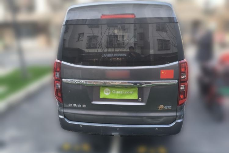 Used Jinbei Gold Hiace 2021 1.5L Passenger Van Travel Lion 6-Seater Rear