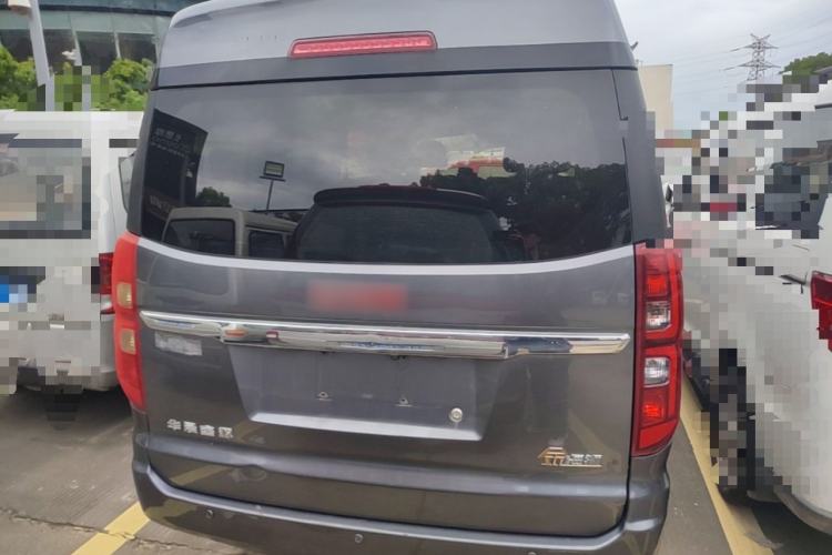 Used Jinbei Gold Hiace 2021 1.5L Passenger Van Travel Lion 7-Seater Rear