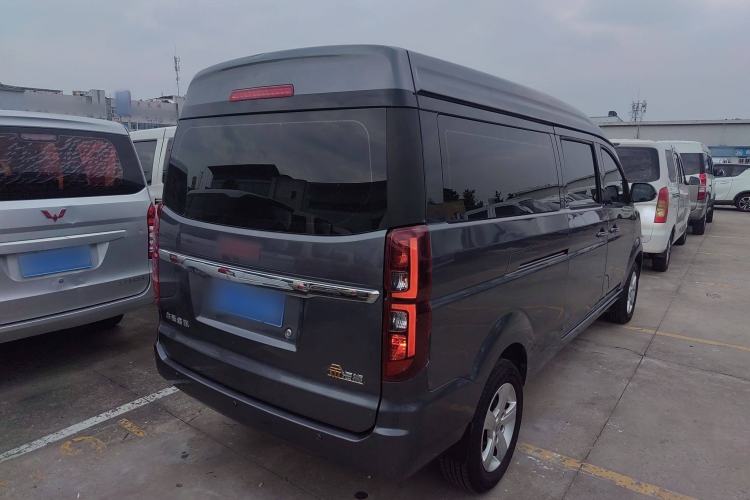 Used Jinbei Gold Hiace 2021 1.5L Passenger Van Travel Lion 6-Seater Rear Right 45 Deg