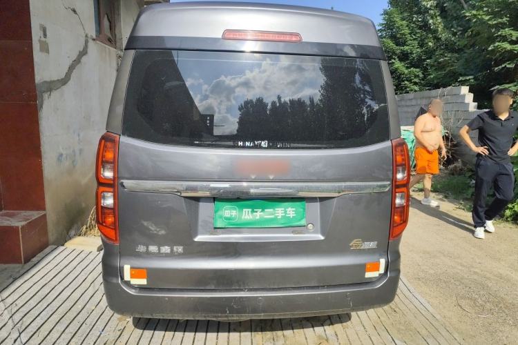 Used Jinbei Gold Hiace 2021 1.5L Passenger Vehicle Engineering Lion 6 Seats Rear