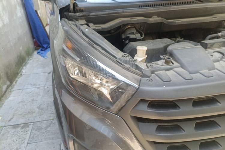 Used Jinbei Gold Hiace 2021 2.0L Passenger Van Engineering Lion Central Air Conditioning Version 9 Seats Right Front Headlight