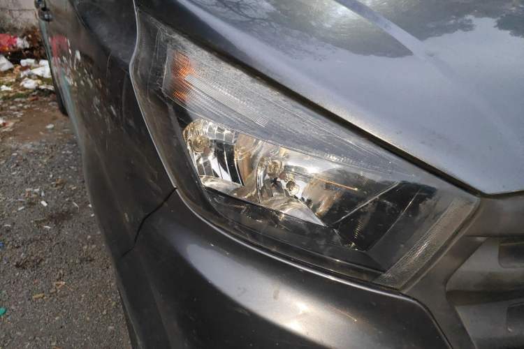 Used Jinbei Gold Hiace 2021 1.5L Passenger Vehicle Engineering Lion 7 Seats Right Front Headlight