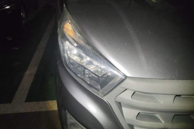 Used Jinbei Gold Hiace 2021 1.5L Passenger Vehicle Engineering Lion 6 Seats Right Front Headlight