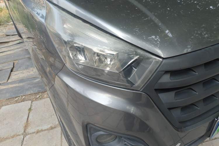 Used Jinbei Gold Hiace 2021 1.5L Passenger Vehicle Travel Lion 5-Seater Right Front Headlight