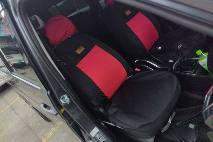 Used Jinbei Gold Hiace 2021 1.5L Passenger Van Travel Lion 6-Seater Right Front Seat