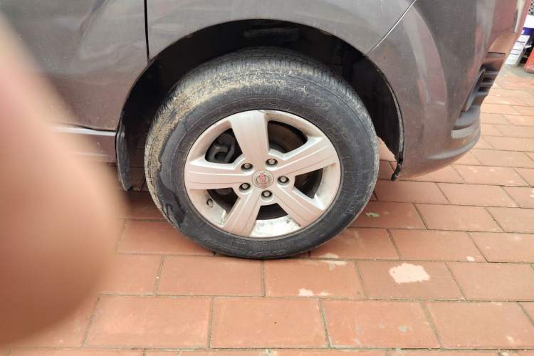 Used Jinbei Gold Hiace 2021 1.5L Passenger Van Travel Lion 7-Seater Right Front Wheel Hub