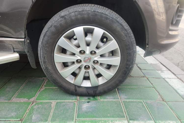 Used Jinbei Gold Hiace 2021 2.0L Passenger Van Engineering Lion Central Air Conditioning Version 9 Seats Right Front Wheel Hub