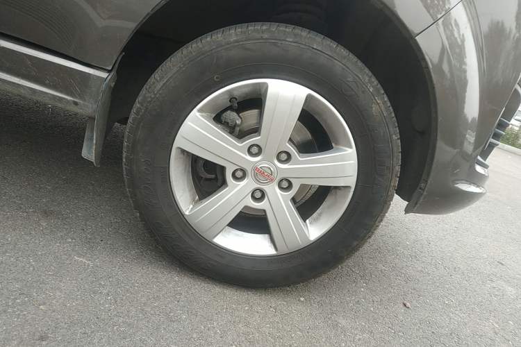Used Jinbei Gold Hiace 2021 1.5L Passenger Van Travel Lion 7-Seater Right Front Wheel Hub