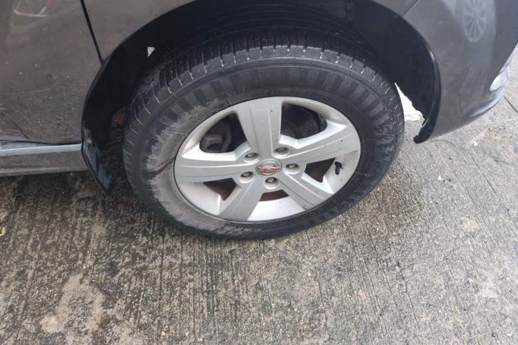 Used Jinbei Gold Hiace 2021 2.0L Passenger Van Travel Lion 7-Seater Right Front Wheel Hub