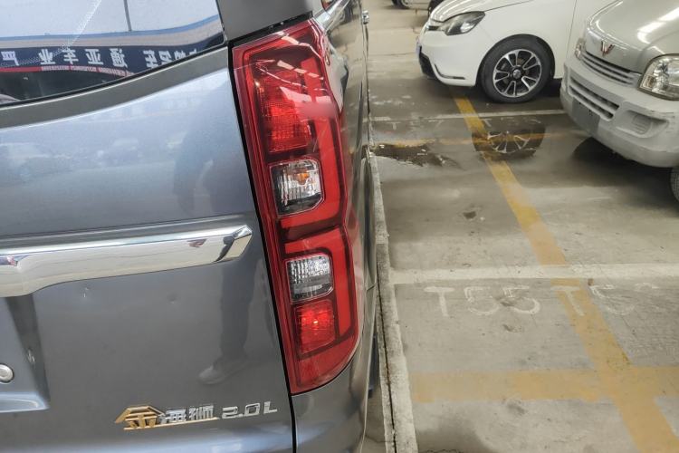 Used Jinbei Gold Hiace 2021 2.0L Passenger Van Travel Lion 7-Seater Right Rear Taillight