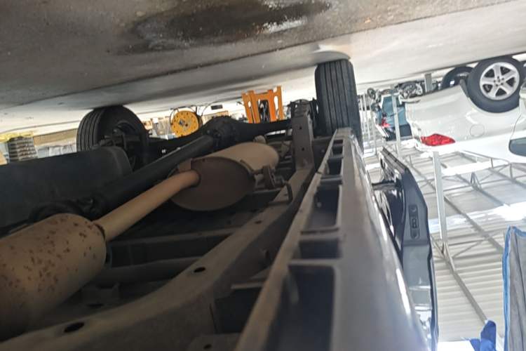 Used Jinbei Gold Hiace 2021 1.6L Box Van Engineering Lion 2-Seater Right Side Sill