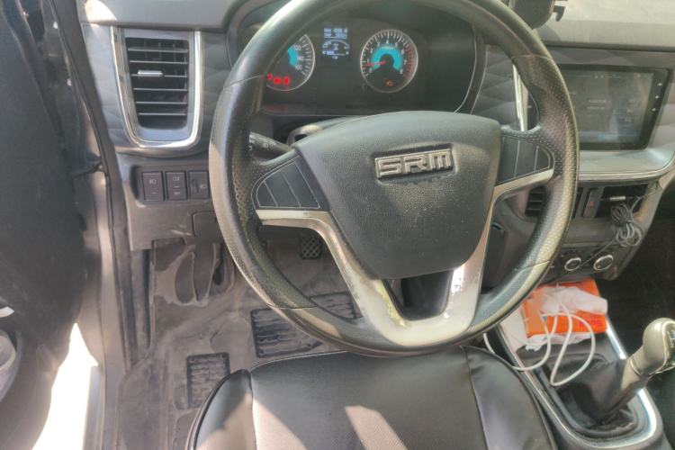 Used Jinbei Gold Hiace 2021 1.5L Passenger Vehicle Travel Lion 5-Seater Steering Wheel