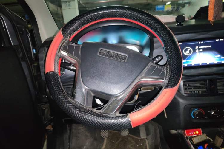 Used Jinbei Gold Hiace 2021 1.5L Passenger Van Travel Lion 6-Seater Steering Wheel