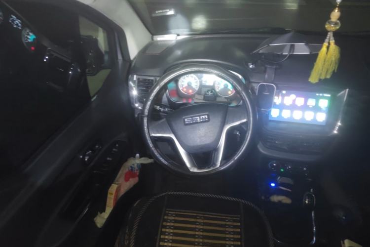 Used Jinbei Gold Hiace 2021 1.5L Passenger Vehicle Engineering Lion 6 Seats Steering Wheel