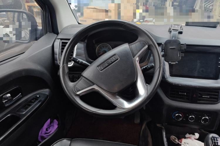 Used Jinbei Gold Hiace 2021 1.5L Passenger Van Travel Lion 6-Seater Steering Wheel