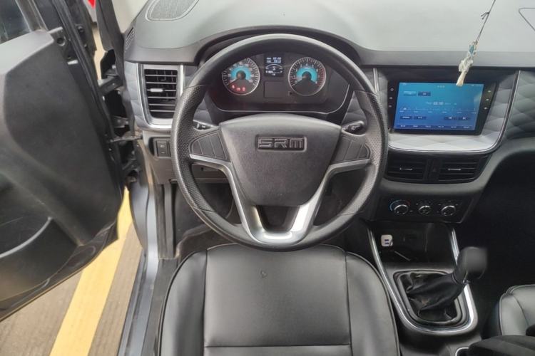Used Jinbei Gold Hiace 2021 1.5L Passenger Van Travel Lion 7-Seater Steering Wheel