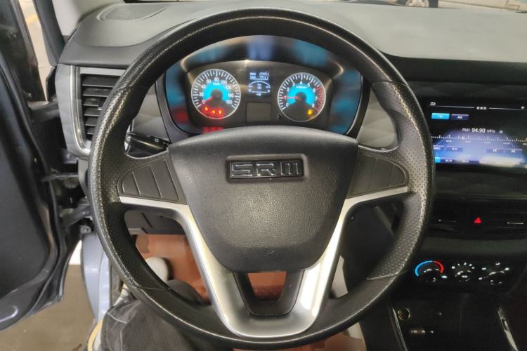 Used Jinbei Gold Hiace 2021 2.0L Passenger Van Travel Lion 7-Seater Steering Wheel