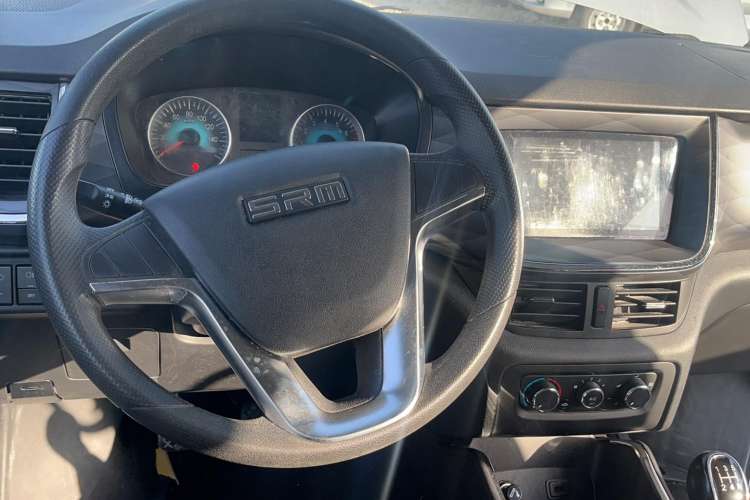 Used Jinbei Gold Hiace 2021 2.0L Passenger Van Travel Lion 6-Seater Steering Wheel